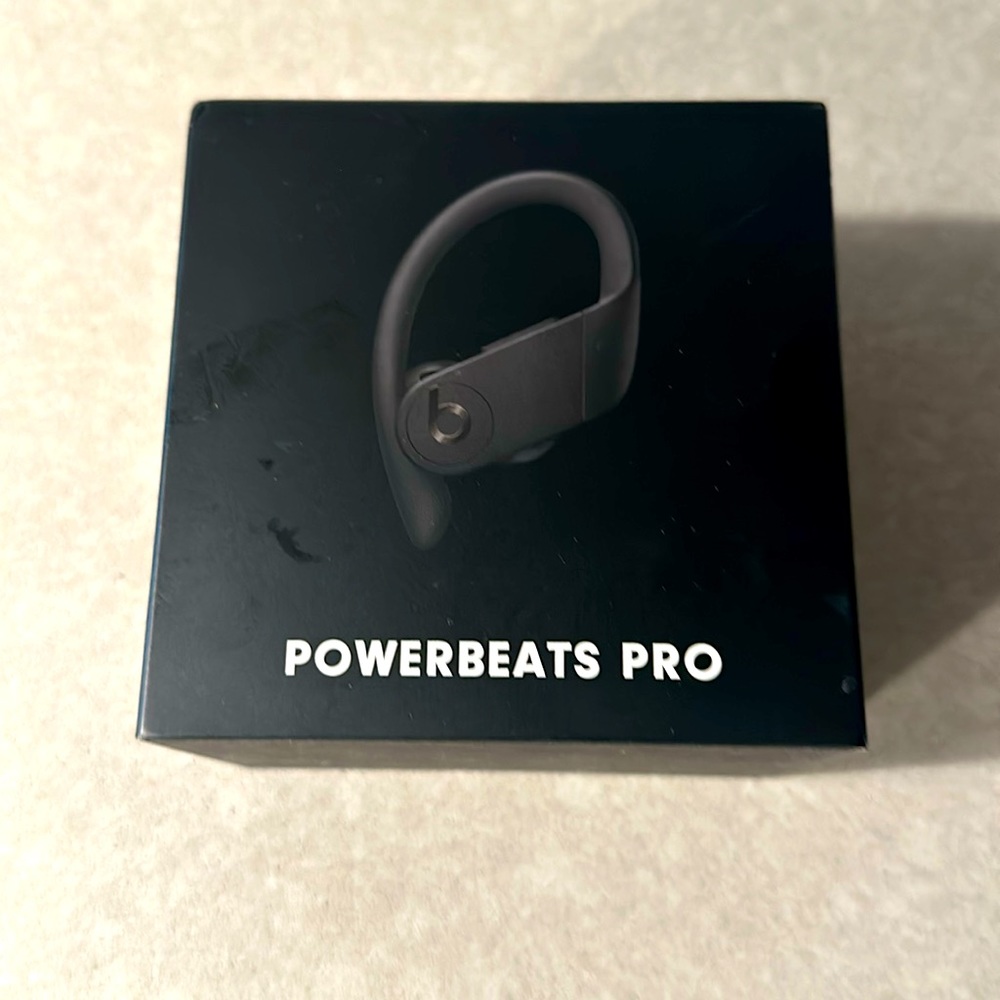 Powerbeats pro Wireless Black over ear headphones